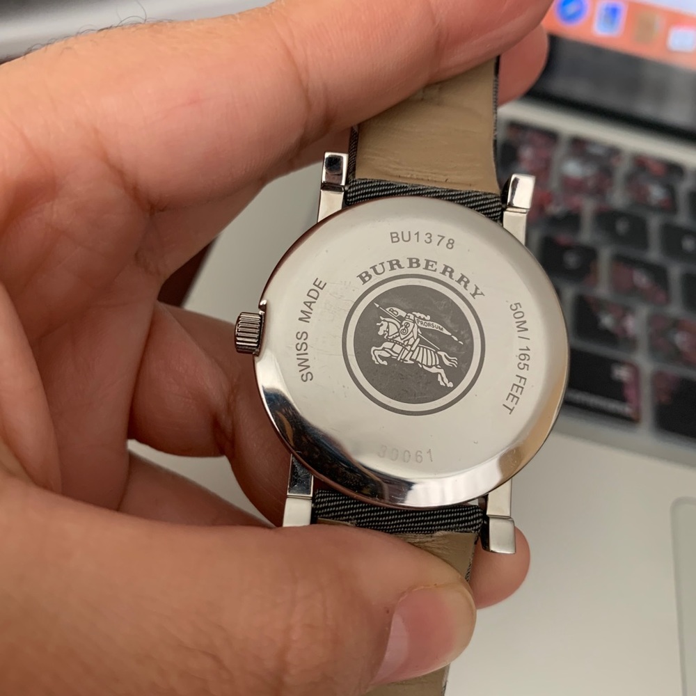 Burberry Watch🌟🌟SOLD🌟🌟 - Picture 4 of 7